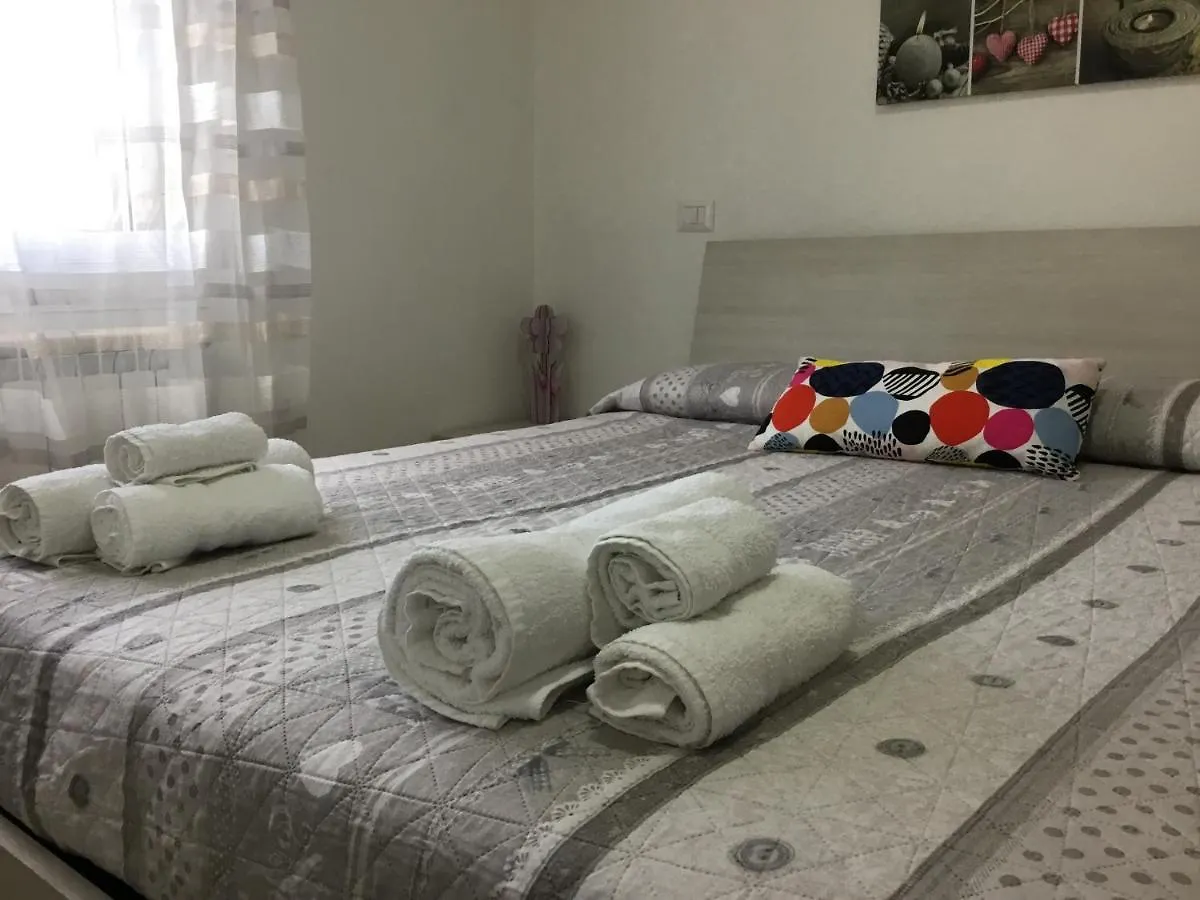 Holiday home Casa Ginni Con Piscina E Giardino Caravonica Italy