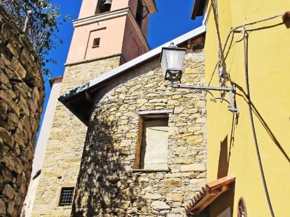 Holiday home Casa Ginni Con Piscina E Giardino Caravonica Italy