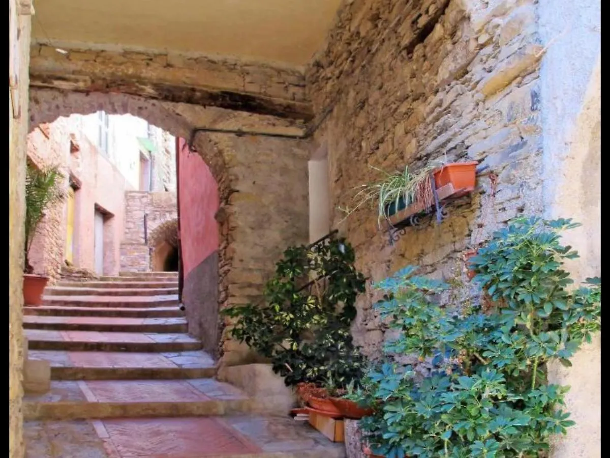 Casa Ginni Con Piscina E Giardino Caravonica 0*,